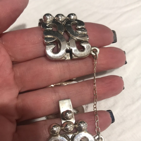 *Price Firm* Mexico Sterling Silver Bracelet with Safety Clasp - Picture 7 of 8